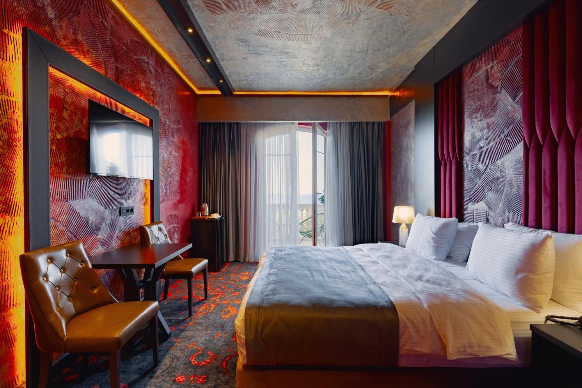 Tapis Rouge Design Boutique Hotel Batoumi Extérieur photo Deluxe Room